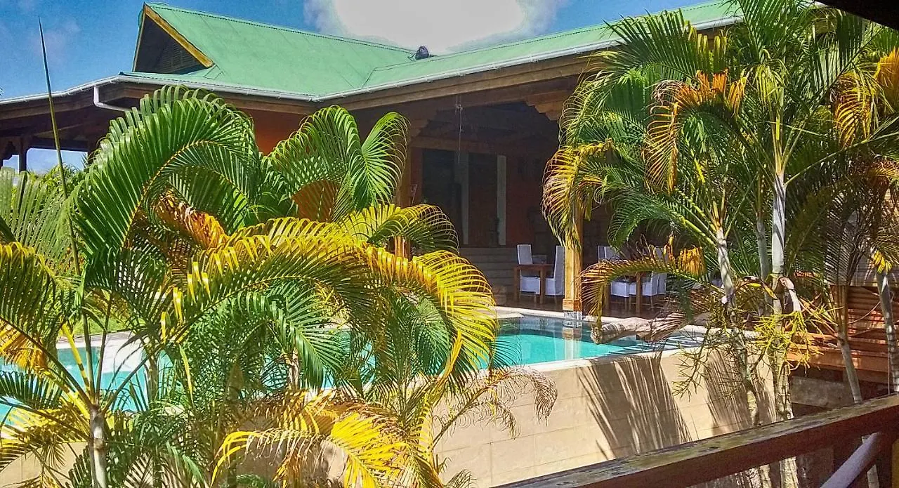 Bed & Breakfast Waterfall Accomodation Port Glaud