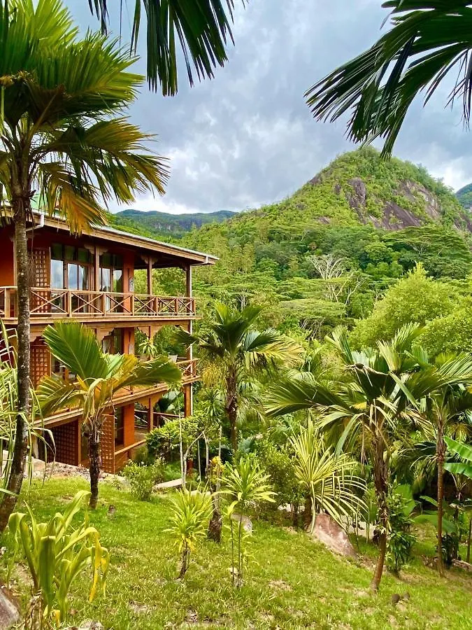 Waterfall Accomodation Port Glaud 0*,  Seychelles